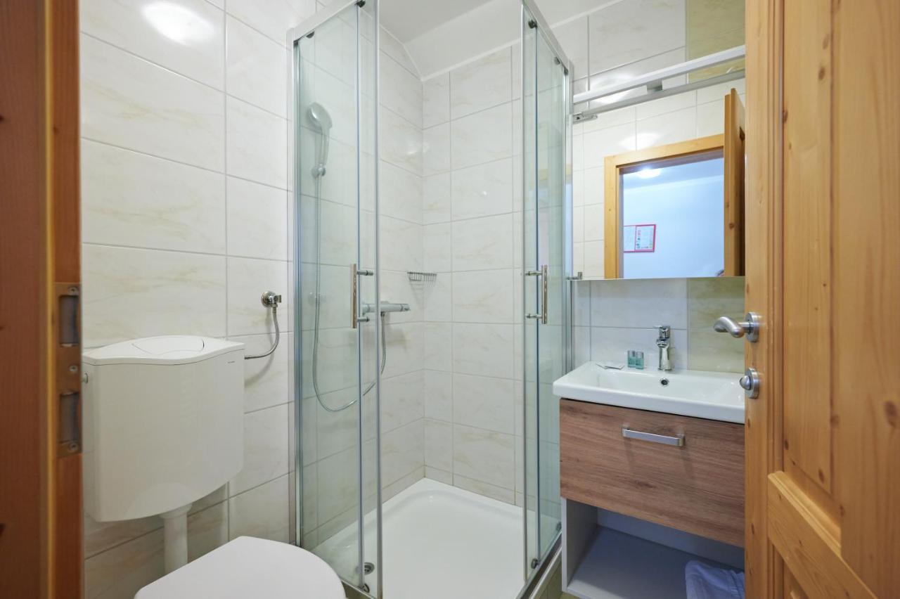 Guest House Hisa Sonca Luce ภายนอก รูปภาพ